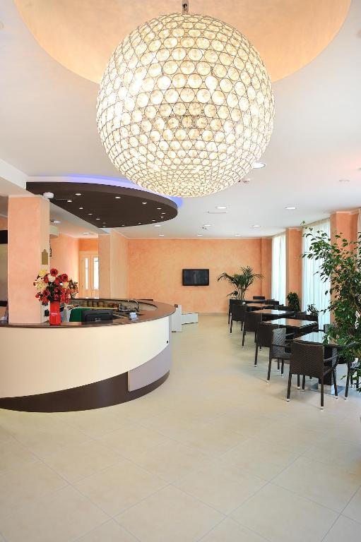 Favorita Hotel 3*
